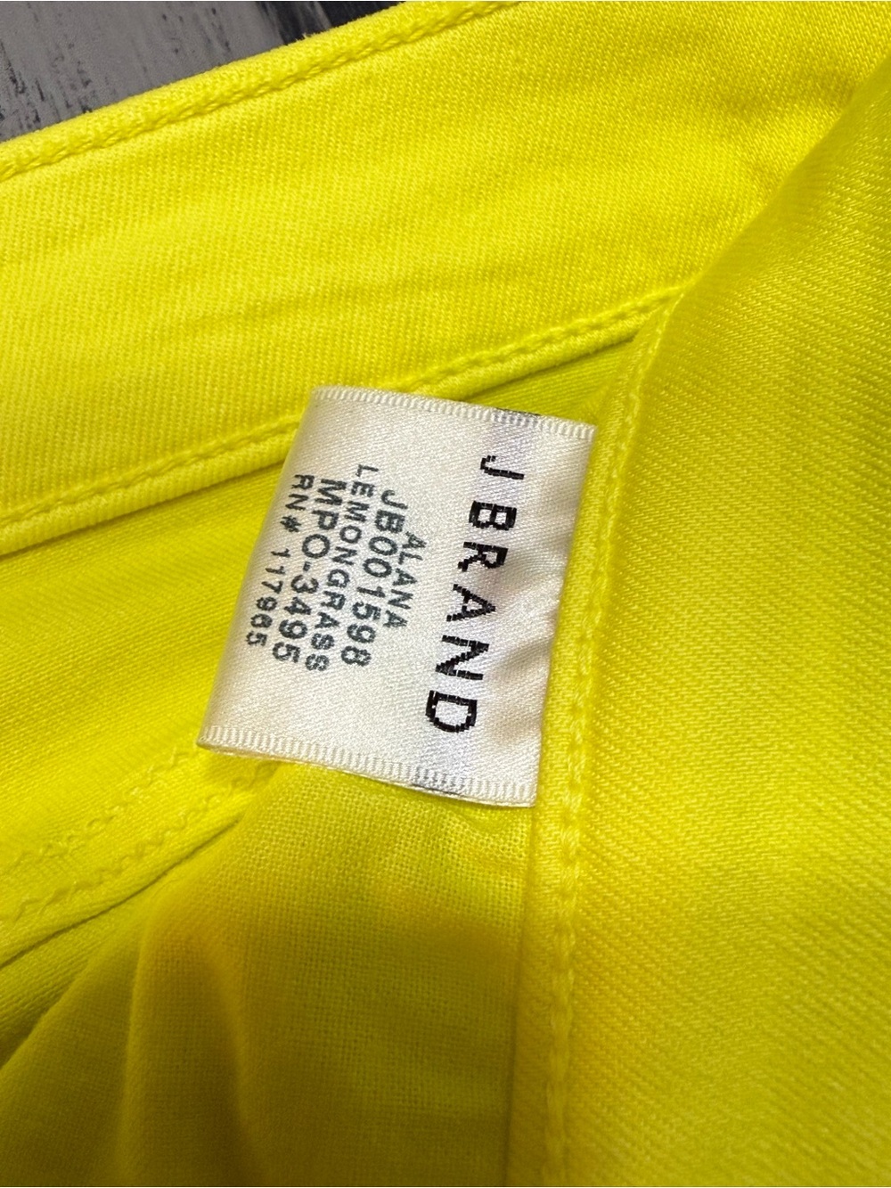 J BRAND Yellow Cropped Skinny Jeans Raw Fringe Hem Lemongrass Canary Denim 32 - Picture 11 of 15